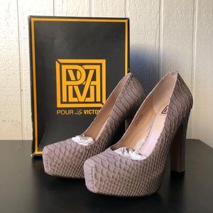 Pour La Victoire Irina II Pump